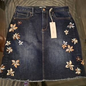 Driftwood Jeans Saydie Skirt with Floral Embroidery NWT Size 8